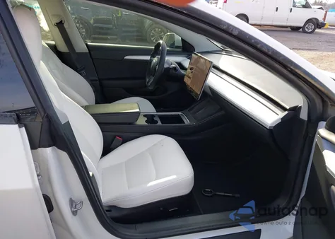 2021 Tesla Model 3 Long Range Dual Motor All-Wheel Drive z USA, uszkodzony, nr VIN 5YJ3E1EB4MF046856